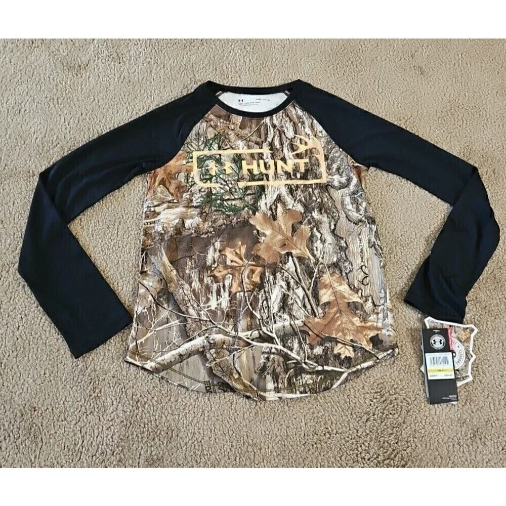 Under Armour Youth Medium Foil Logo Hunting T Shirt